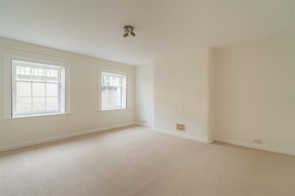 Property photo 3 of 9 Dsc06526-Hdr.Jpg