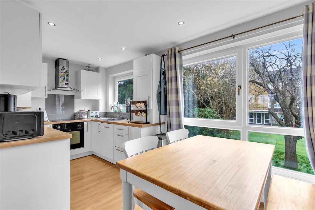 Property photo 3 of 16 Dining.Jpg