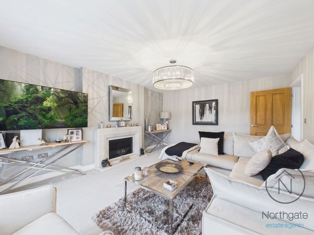 Property photo 2 of 23