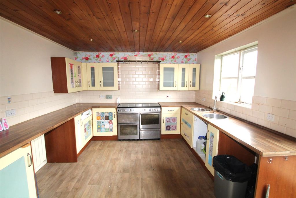 Property photo 3 of 9 Img_2646.Jpg