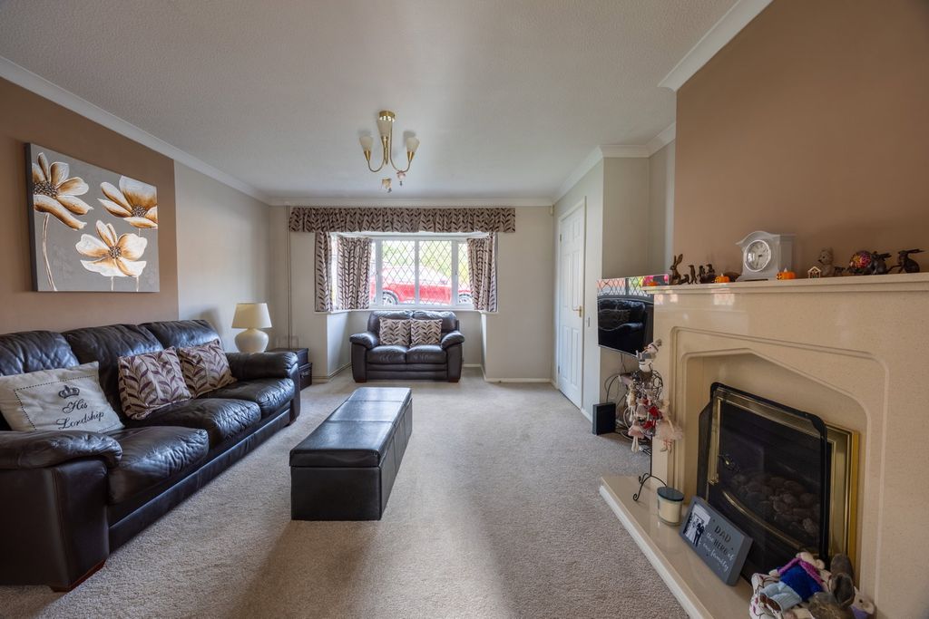 Property photo 3 of 40