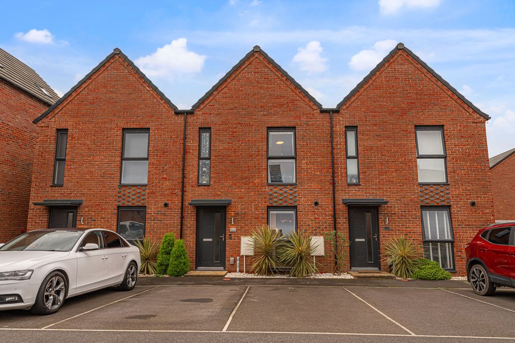 Property photo 1 of 25