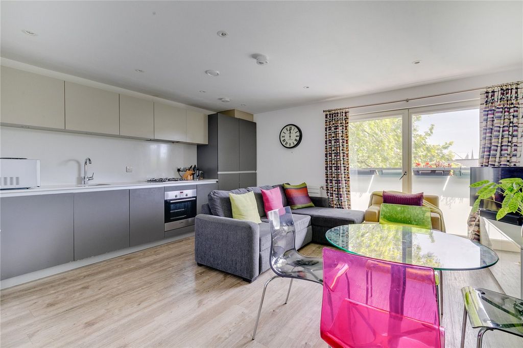 Property photo 3 of 12 Picture No. 04