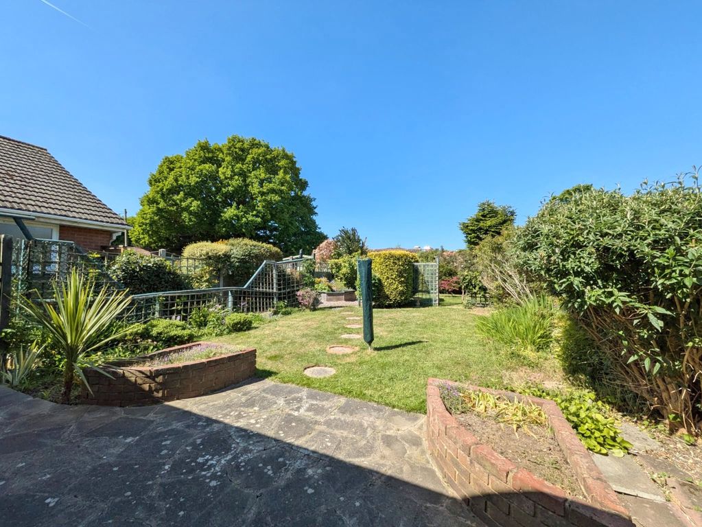 Property photo 2 of 23 3898403