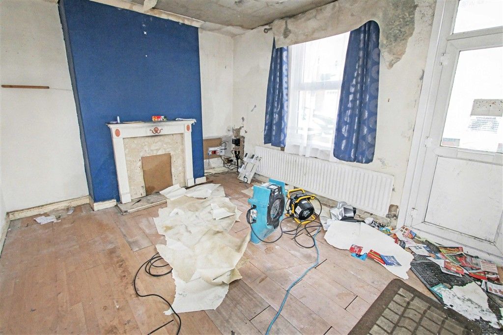 Property photo 3 of 5