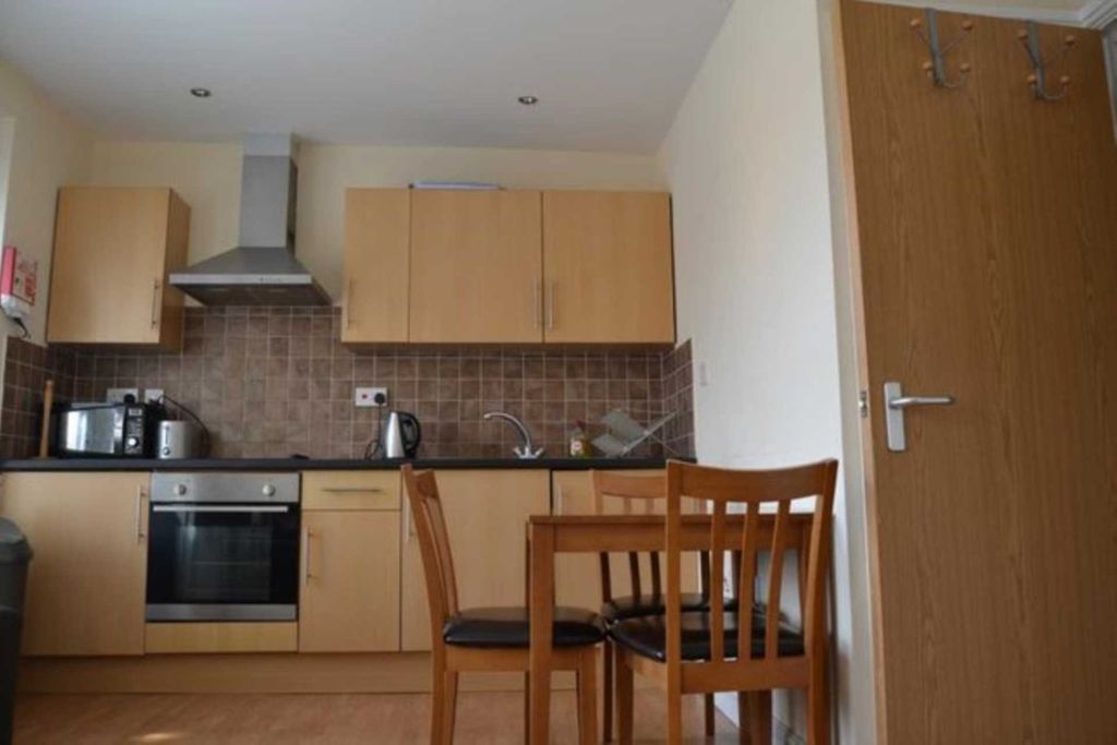Property photo 3 of 11