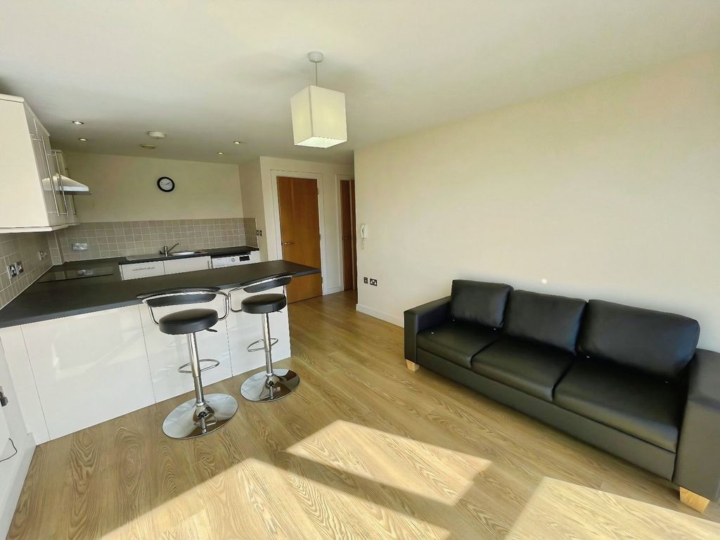 Property photo 3 of 9 Picture No. 06