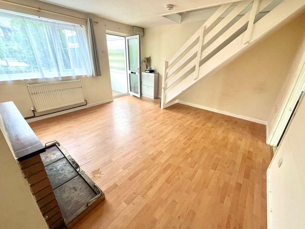 Property photo 1 of 5