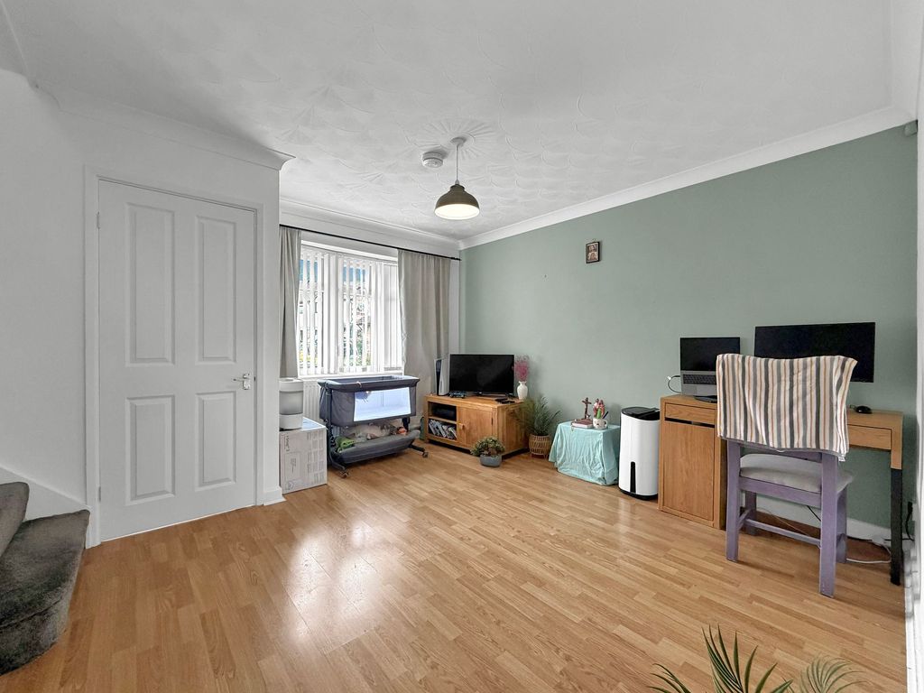Property photo 2 of 22