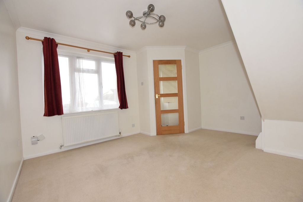 Property photo 2 of 7 Living Room