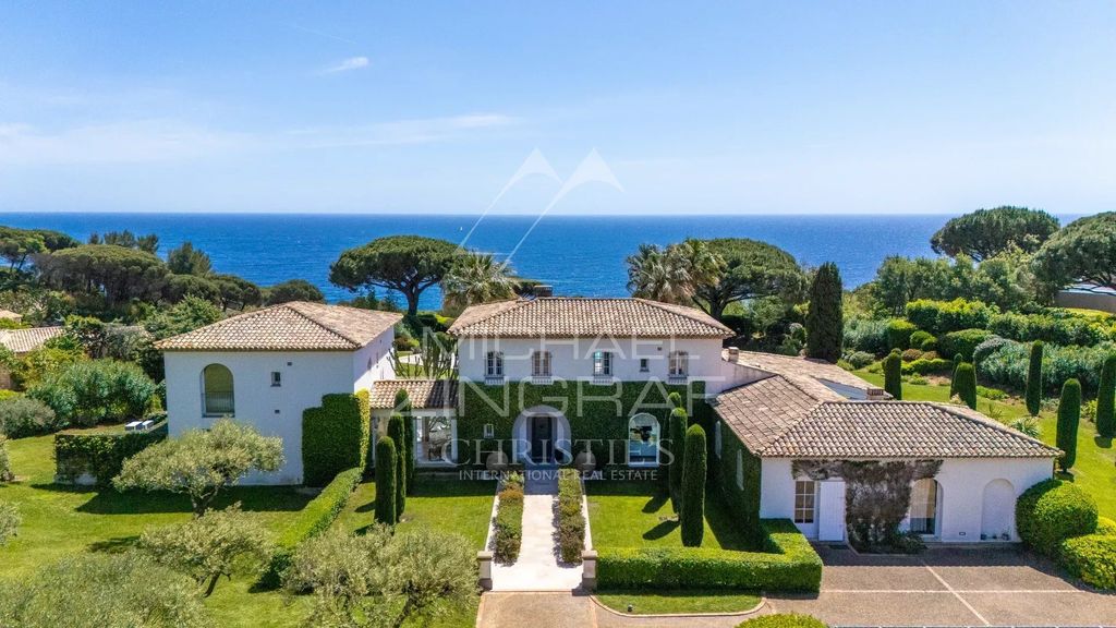 Property photo 1 of 8 15 Minutes From Saint-Tropez – Elegance And Prestige In An Exceptional Environment