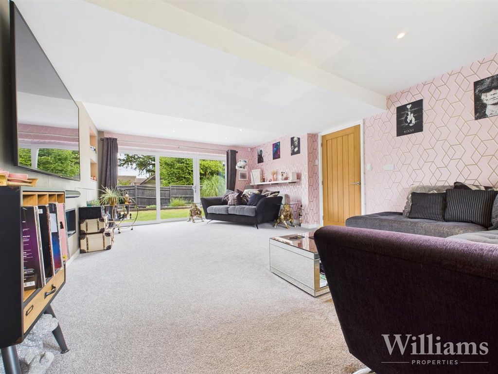 Property photo 2 of 36 Cam02861G0-Pr0468-Still003.Jpg