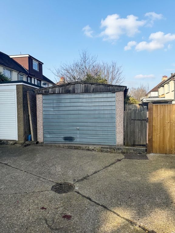 Property photo 2 of 3