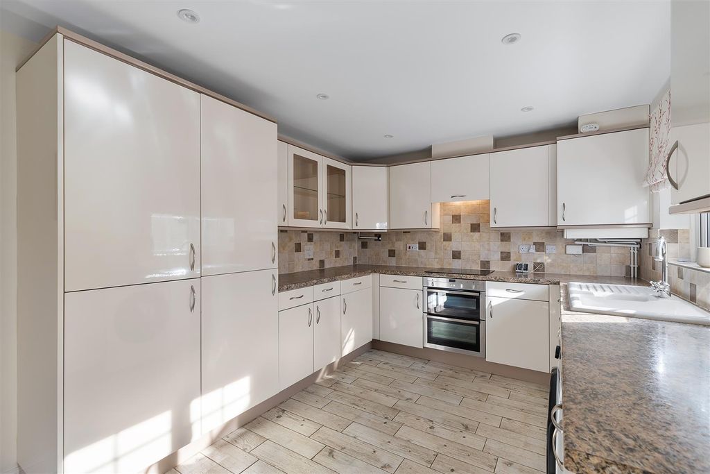 Property photo 3 of 13 Img_5892.Jpg