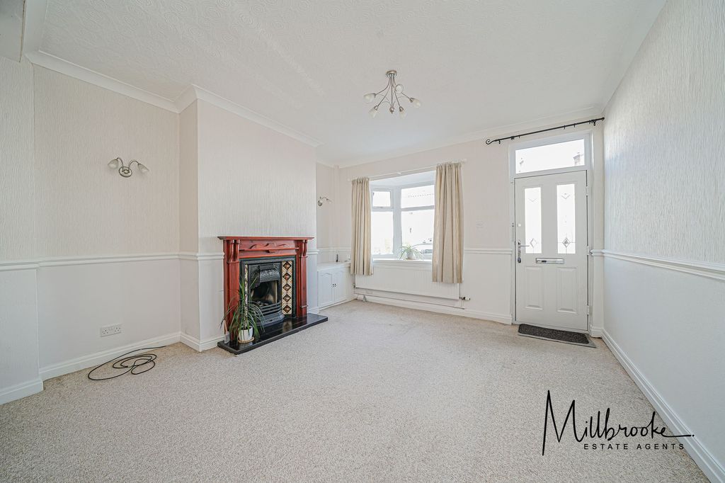 Property photo 3 of 21