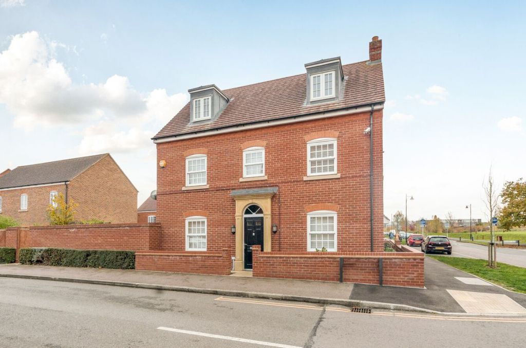 Property photo 1 of 21