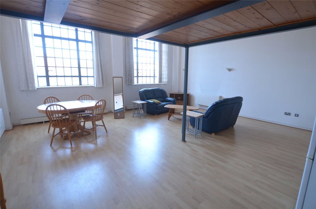 Property photo 2 of 7 Picture No. 04