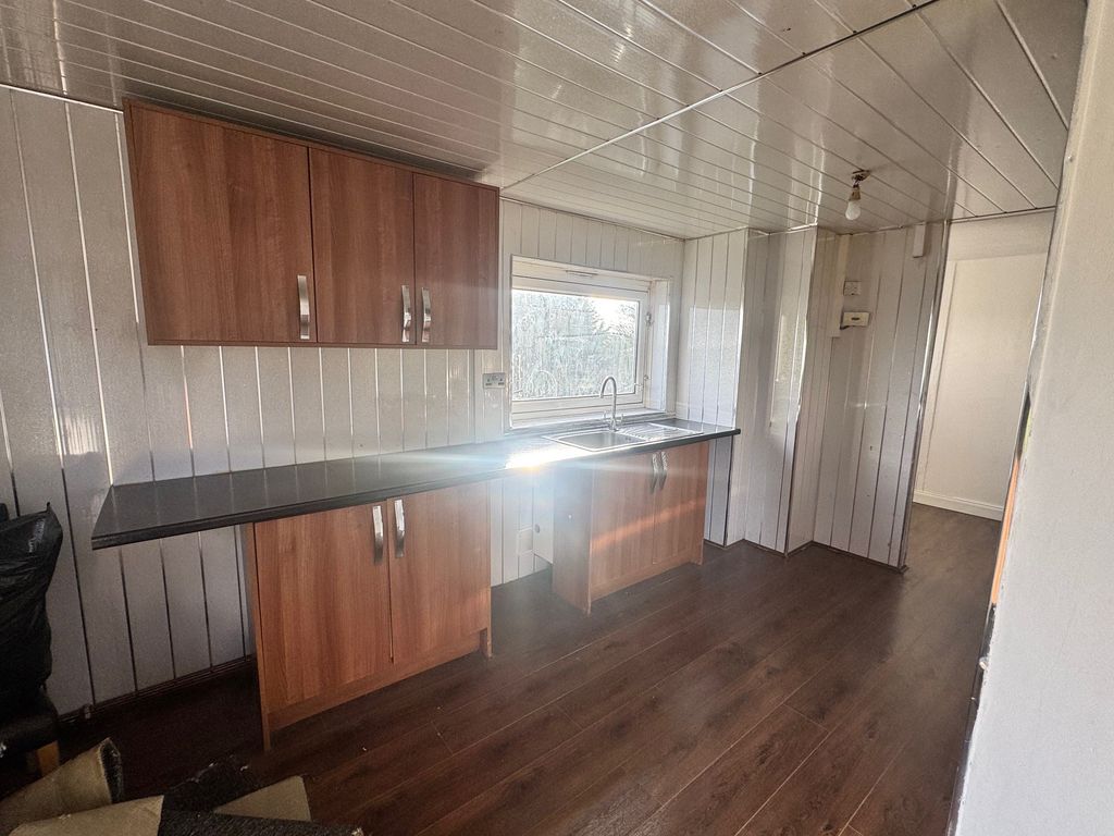 Property photo 3 of 9 Image