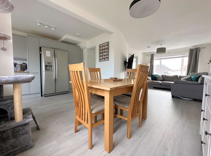 Property photo 3 of 20 Lounge/Kitchen/Diner