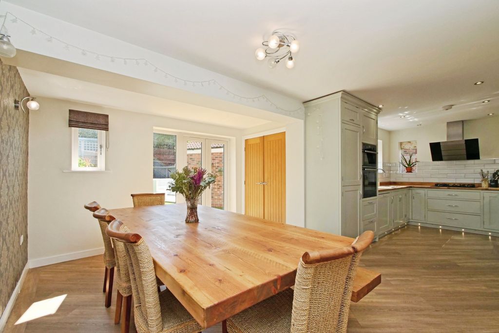 Property photo 3 of 19 Photo #3