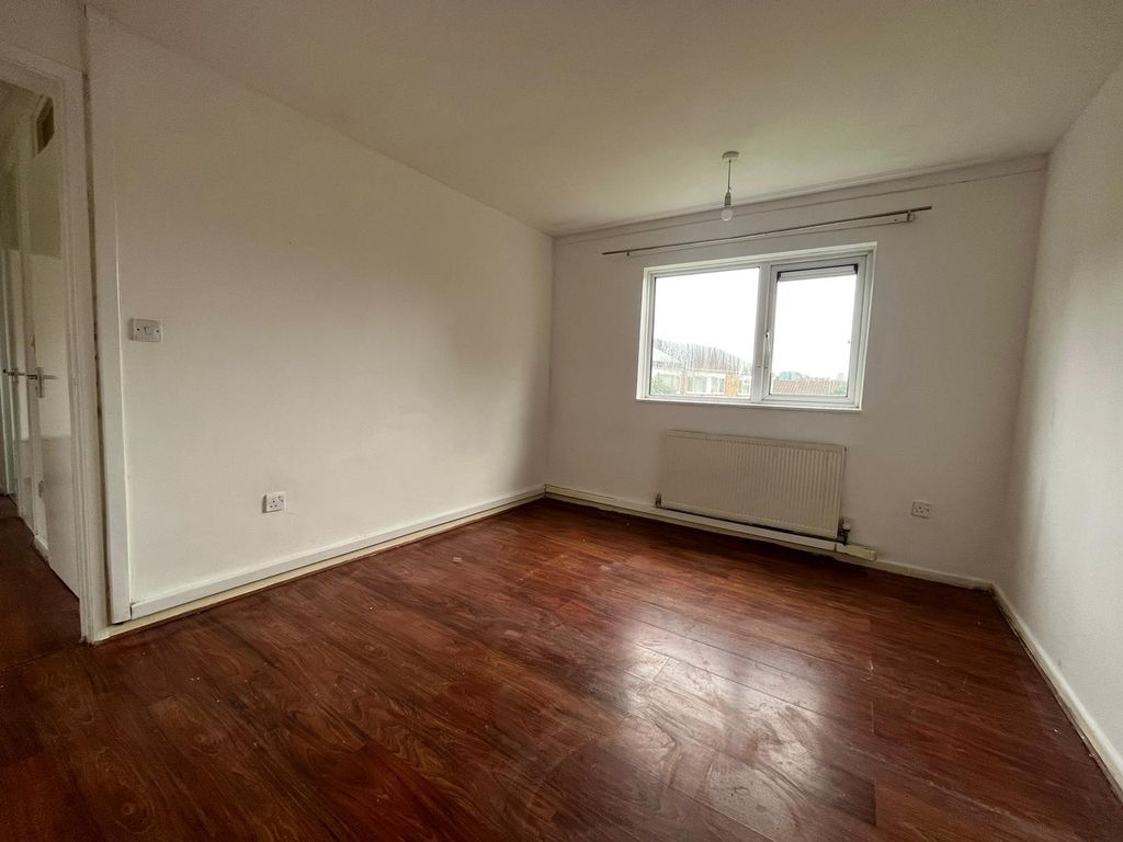 Property photo 2 of 9 Image