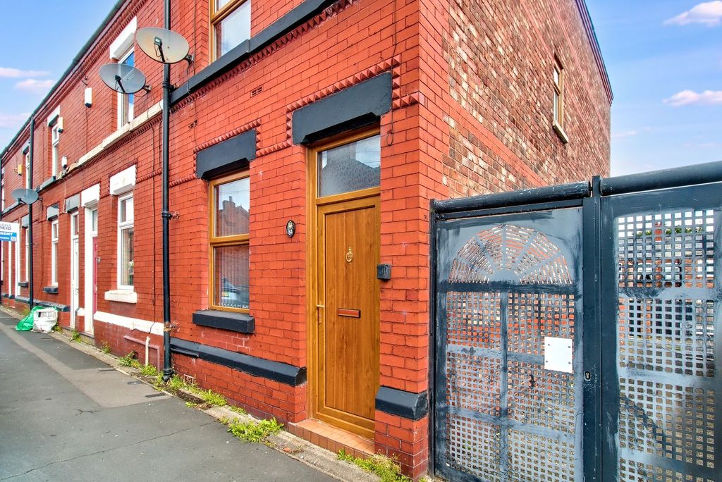 Property photo 1 of 24