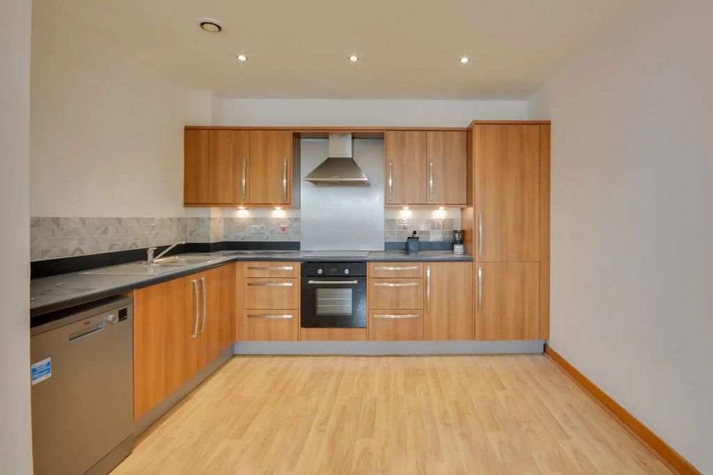 2 bed flat for saleDock Road, Seacombe CH41 photo 4