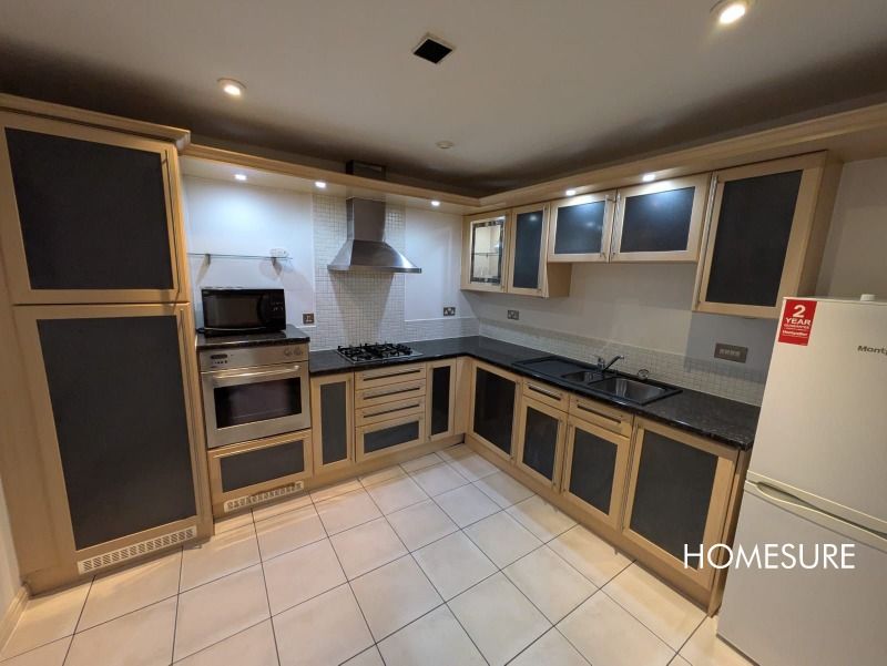 Property photo 1 of 8 Kitchen