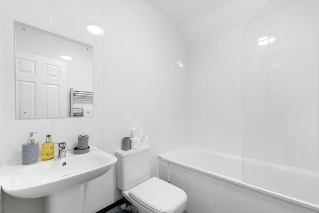 Property photo 2 of 23