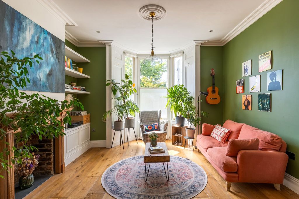Property photo 2 of 30