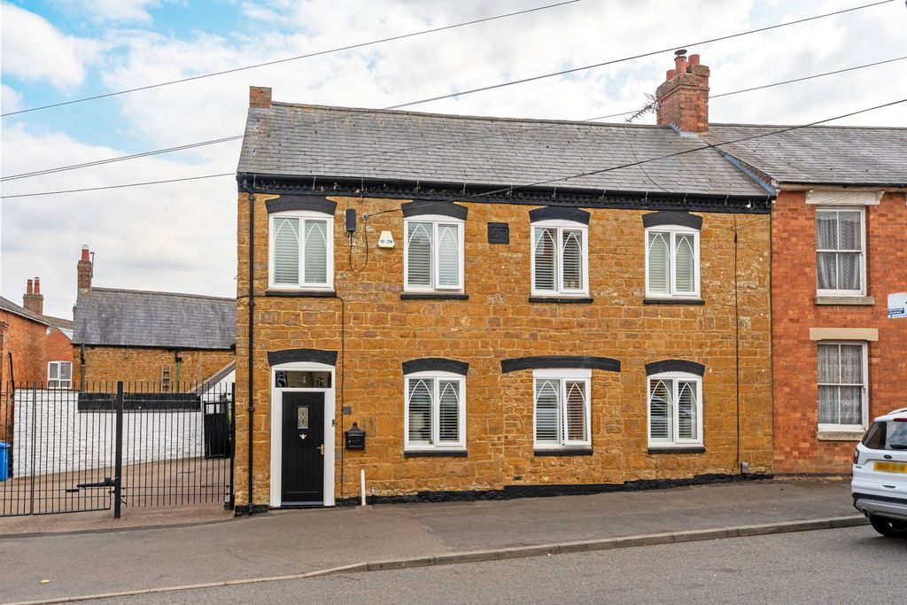 Property photo 1 of 22