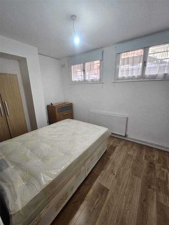 Property photo 3 of 9 Picture No. 02