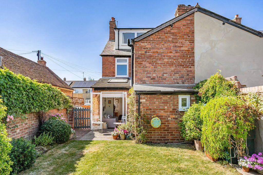 Property photo 2 of 30