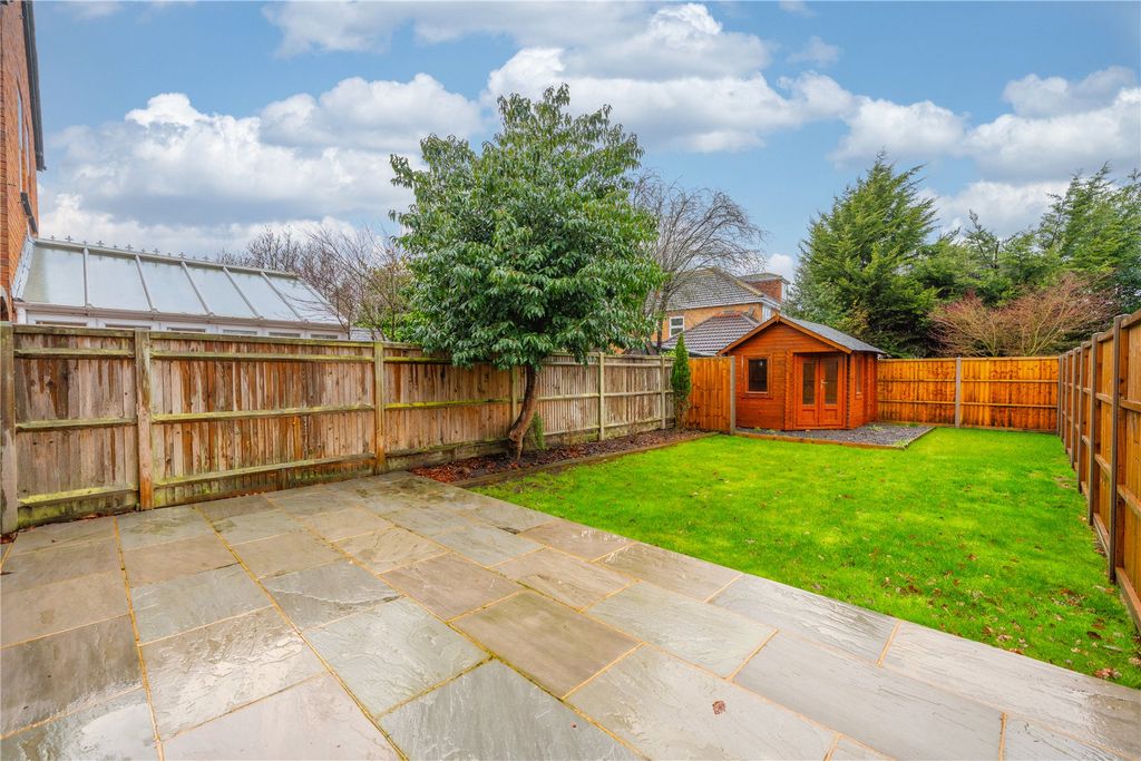 Property photo 2 of 16 Picture No. 14