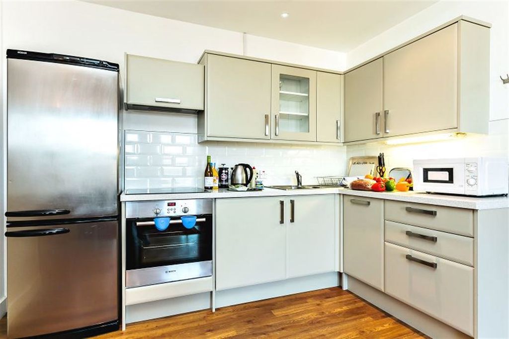 Property photo 2 of 7 Kitchen