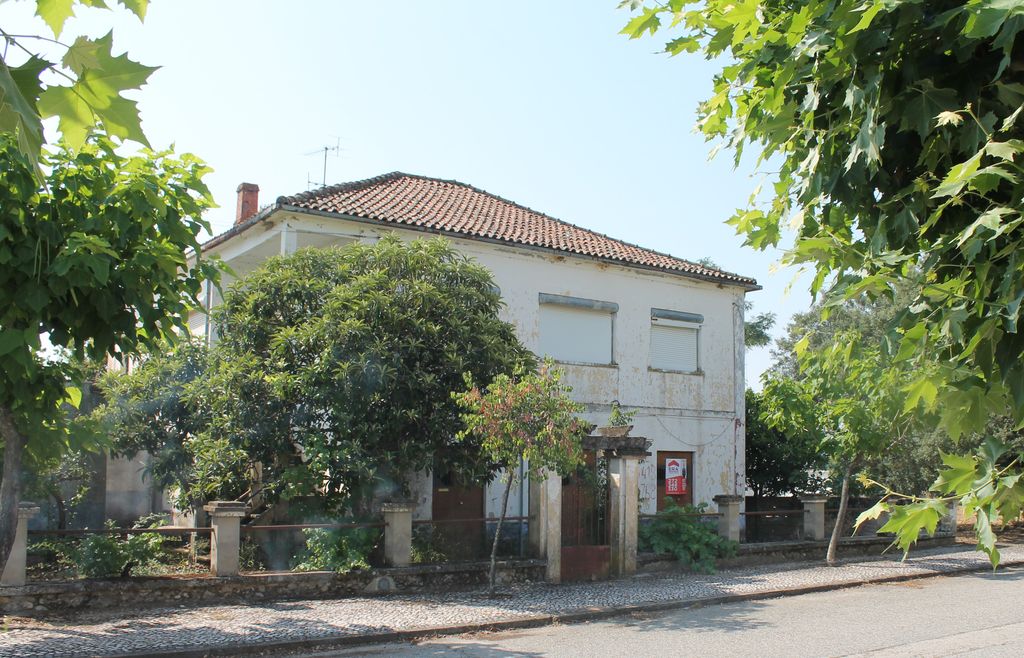 Property photo 1 of 19