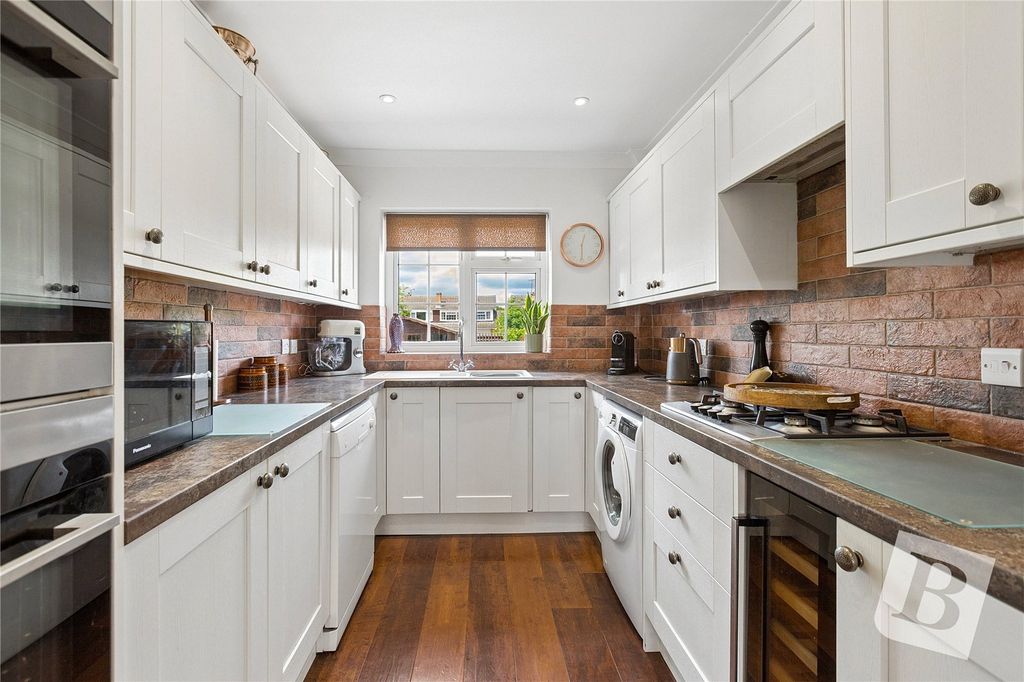 Property photo 2 of 13 Kitchen