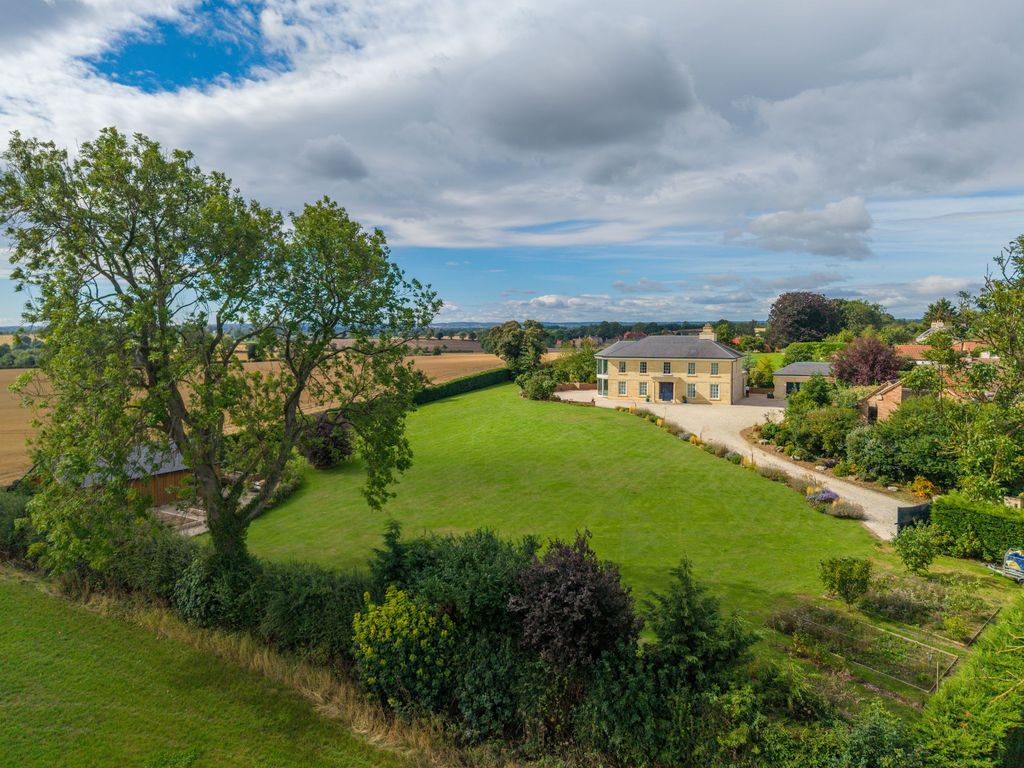 Property photo 1 of 59