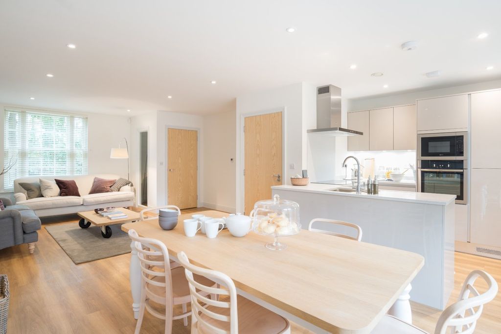 Property photo 2 of 17 Picture 2