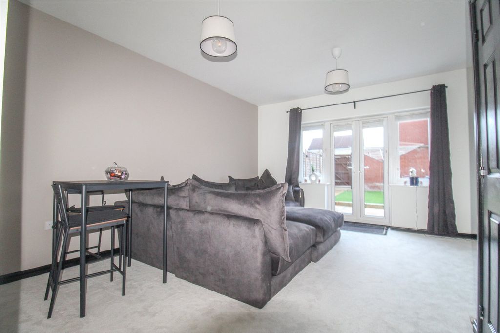 Property photo 3 of 16 Picture No. 05