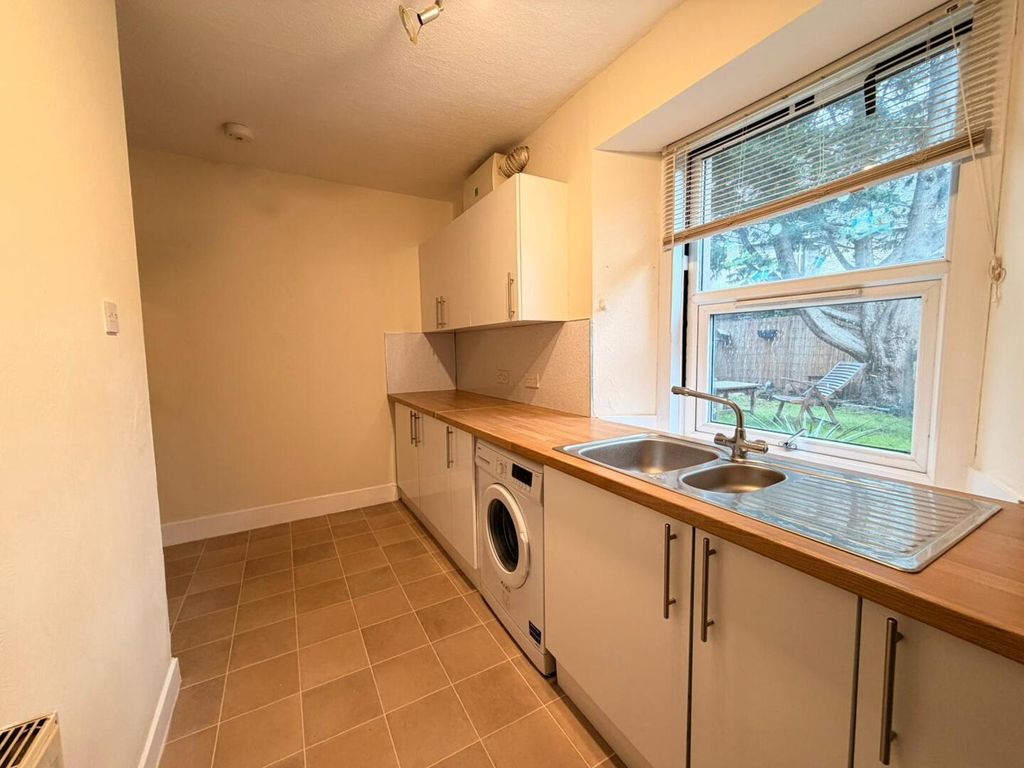 Property photo 3 of 11 Utility Room