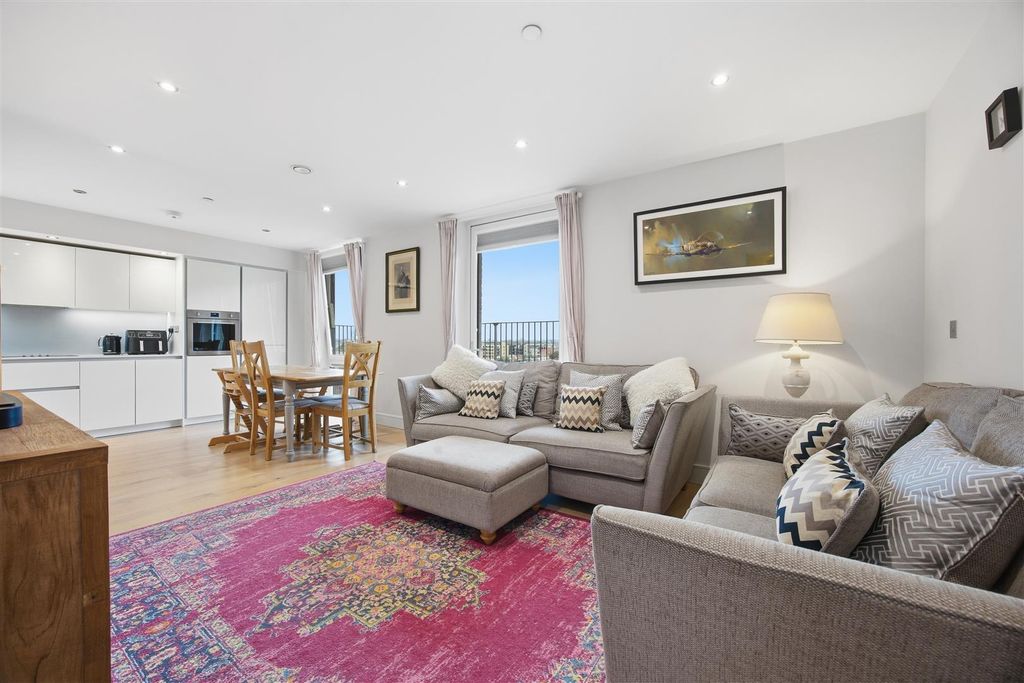 Property photo 2 of 19 Living/Dining Area