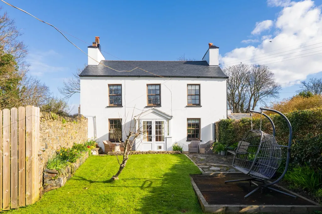 Property photo 1 of 27