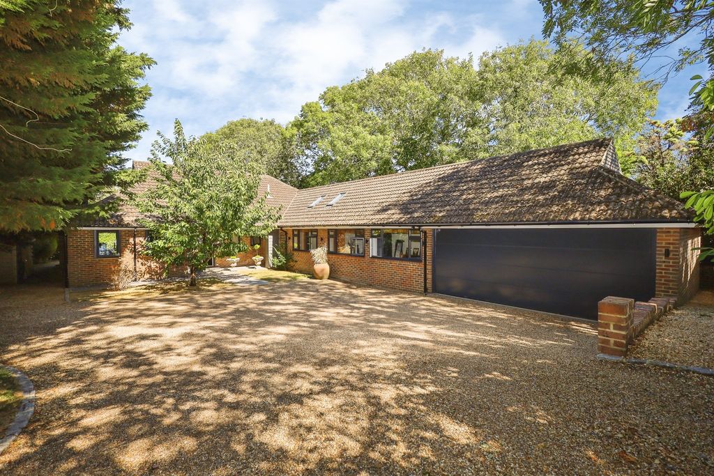 Property photo 1 of 31