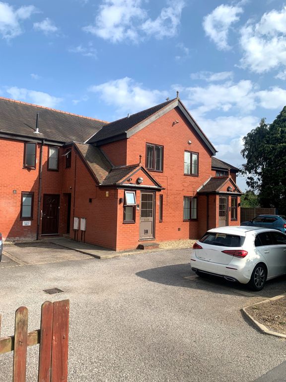Property photo 1 of 7 Lodge Court 1