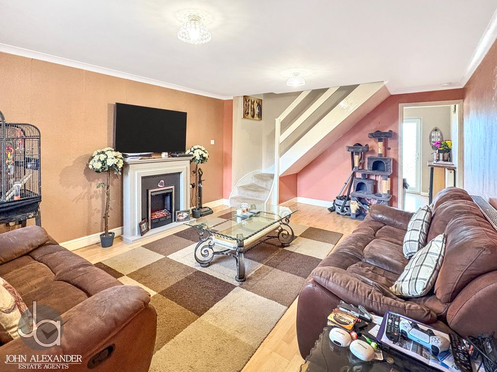 Property photo 3 of 17 20251121_112650133_0.5