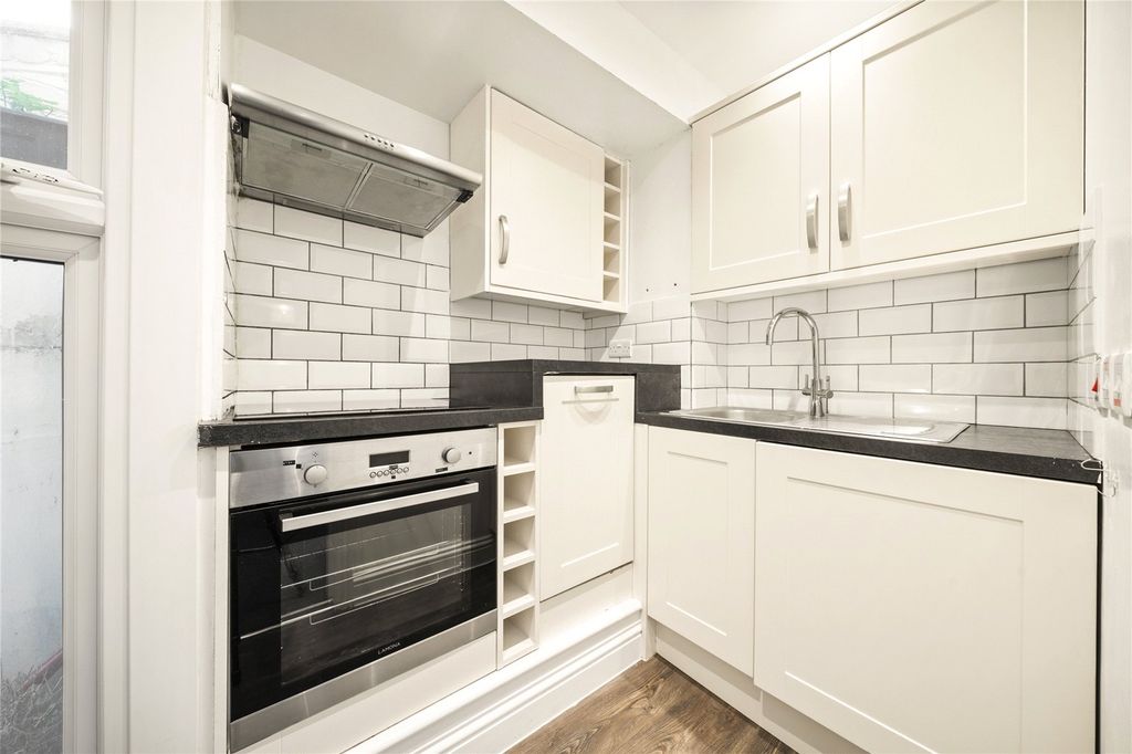 Property photo 3 of 9 Picture No. 06