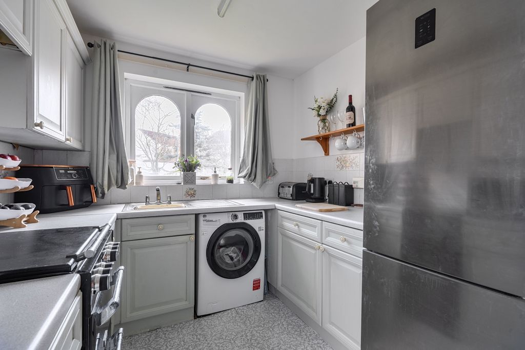 Property photo 2 of 20 1394957-9-695Bb6A76Cf3c