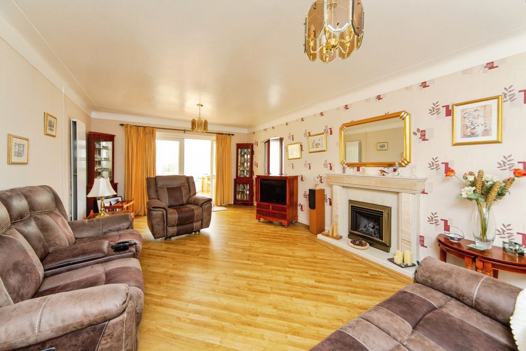 Property photo 2 of 23 Pbox-Img.Jpg