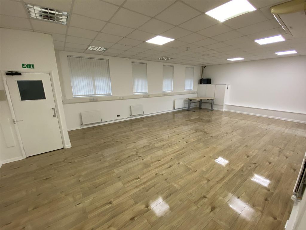 Property photo 3 of 8 Img_4573.Jpg